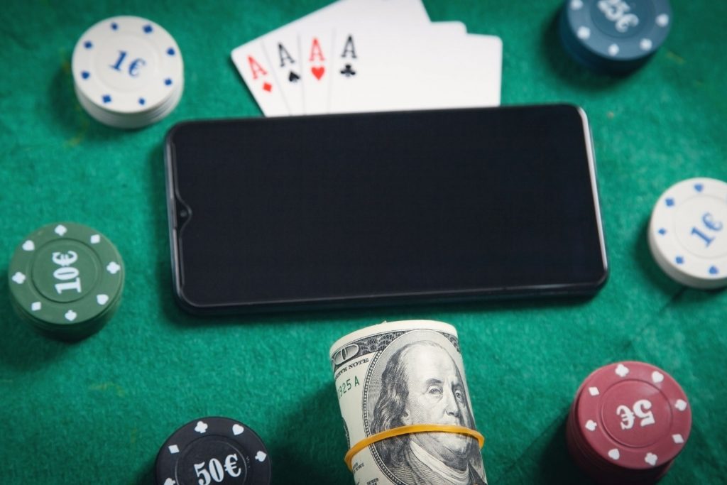 Live Dealer Games Real-Time Action on Your Device